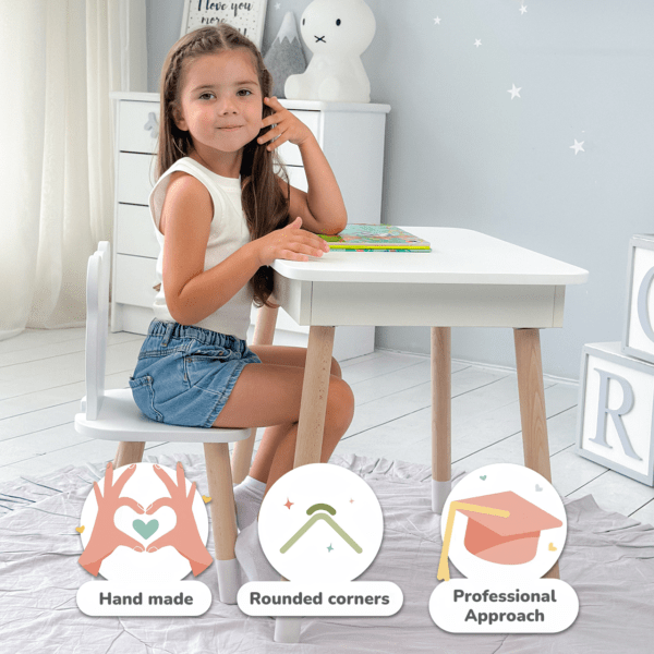 Weißer Kindertisch mit klappbarer Tischplatte und weißem Stühlchen in Bärenform – Bild 2