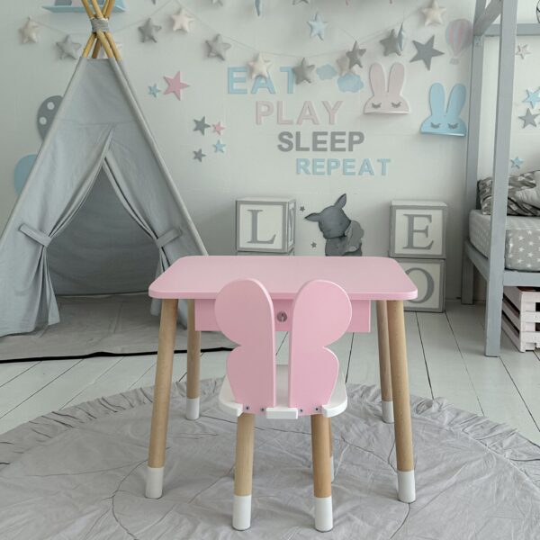 Rosa Kindertisch mit Schublade und rosa Stuhl in Schmetterlingsform – Bild 9