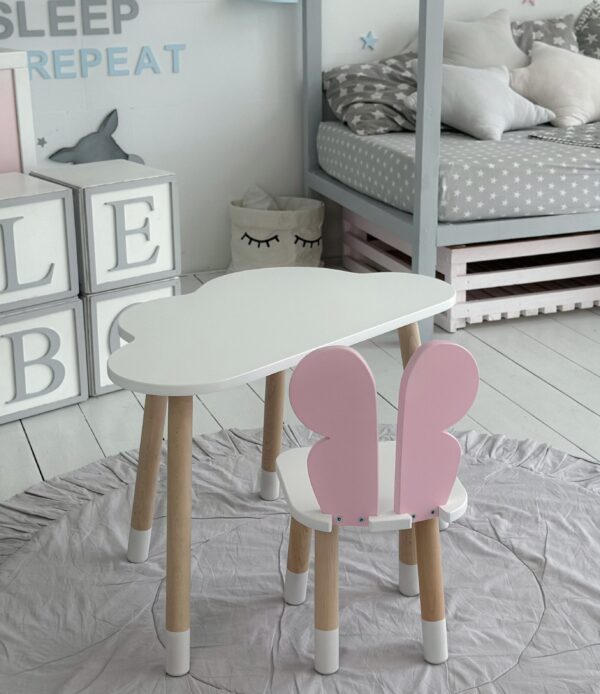 Weißer Schreibtisch in Wolkenform und rosa Stuhl in Schmetterlingsform für Kinder – Bild 4