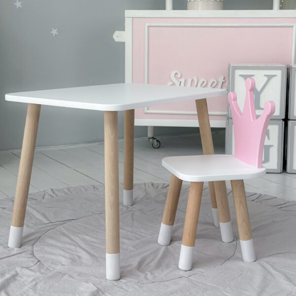 Weißer rechteckiger Kindertisch und Stuhl in Form einer rosa Krone – Bild 11