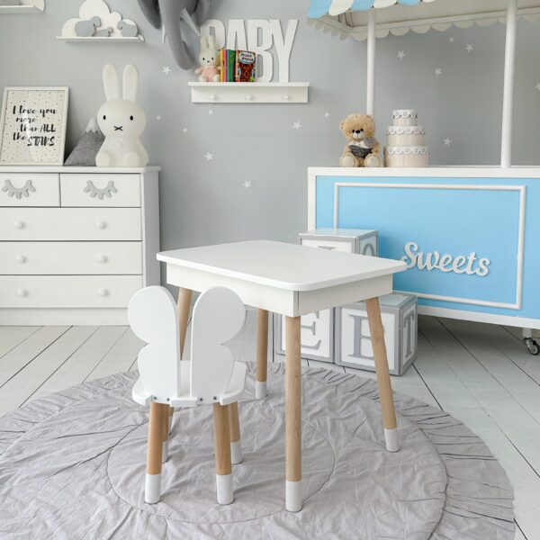 Weißer Kindertisch mit ausklappbarer Tischplatte und weißem Stühlchen in Schmetterlingsform – Bild 11