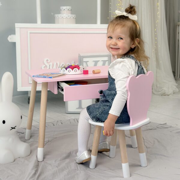 Rosa Kindertisch mit Schublade und Stuhl in Form eines rosa Bären – Bild 2