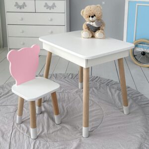 Weißer Kindertisch mit klappbarer Tischplatte und rosa Stühlchen in Bärenform